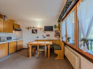 Apartment Presanella by Interhome