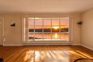 Grand Lake Sunset Haven - Relax, Unwind and Stay