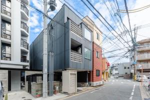 V ONE Nishijin - Apartments