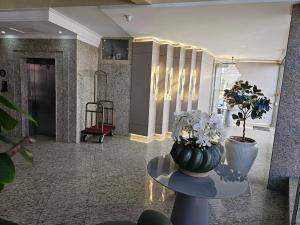 Barbur Center Hotel