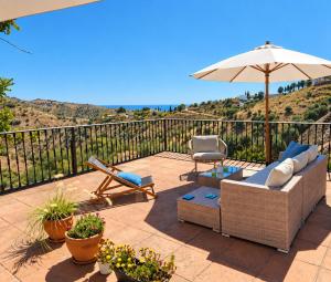Charming Finca with Nature and Sea View, 30 min from Málaga