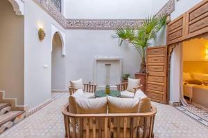 Riad Laro