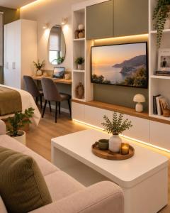 GimiSpaceEleven, Aristotelous Curated Suite near Metro