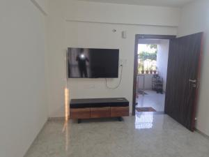 Aasawa Brothers Service Apartment 1