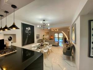Marina Golf Ground-Floor 2BR with Private Terrace