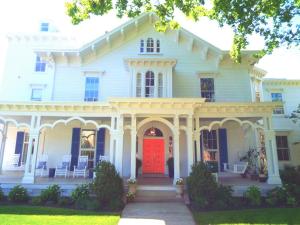 Bayberry Inn of Newport, Bed & Breakfast - Newport
