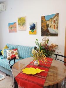 Mimozas apartment- In the center near the Pyramid