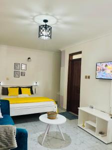 WayPoint Stays Modern Studio Apartment in Utawala near JKIA Airport & SGR Terminus -Free Parking & Fast WIFI