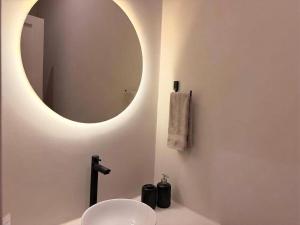 Upscale Copacabana 2 Bedrooms 3 min from the Beach