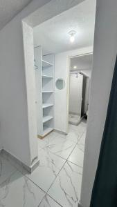 Room with private bathroom, Casa Ingenieros 4