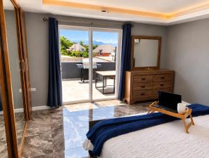Elegant 3BR Kingston Loft with Private Rooftop