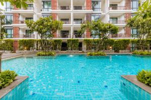 2BR Beach Front Condo Walk to Rawai Beach - The Title C207