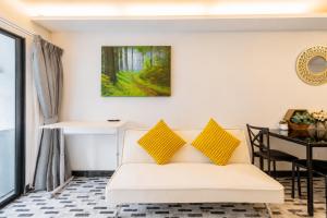 2BR Beach Front Condo Walk to Rawai Beach - The Title C207