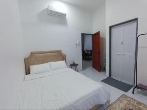 Amzar Homestay with Private Pool