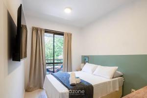 Apto. em Cond. c Varanda e Piscina VRL0006