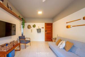 Apto. em Cond. c Varanda e Piscina VRL0006