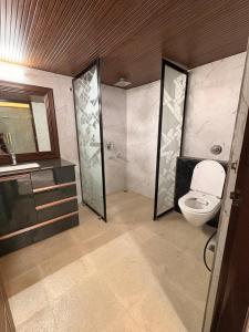Apple Nest Premium Homestay Near Sangam
