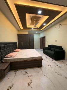 Apple Nest Premium Homestay Near Sangam