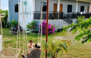 Veronica Palms