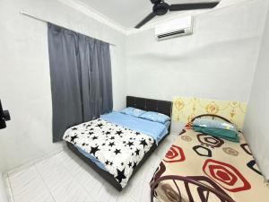 Aenis Homestay Seri Iskandar Titi Gantung Bota