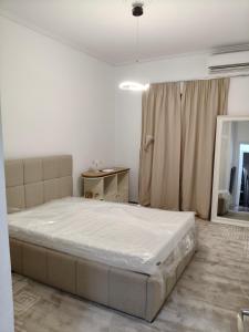Pyrgos square minimal Flat near Olympia