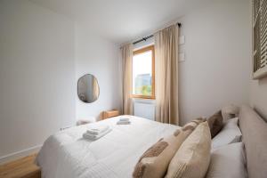 Wola Kolejowa Signature Apartments by BookingHost