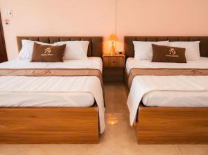 Hotel 79