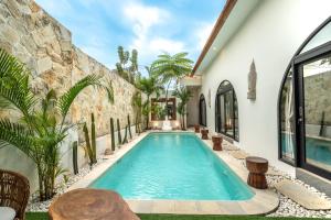 Brand New Canggu Villa-Large Pool, Near Finns & Gyms