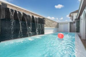 Luxury 6BR Pool Villa A Patong 5 Mins to Beach