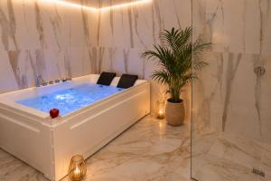 BELLINI JACUZZI SUITE Catania