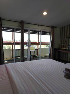 Lee-view Wangnamkeaw