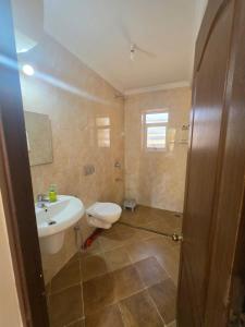 Spacious 2BHK with Pool & Gym in Siolim