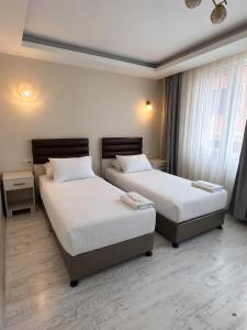 taksim white family suites