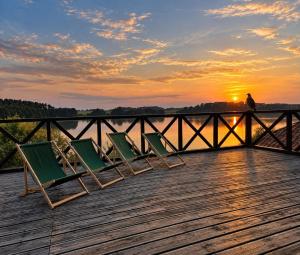 Wiejska Chata Mazury- widok na jezioro, prywatna plaża, basen, jacuzzi, sauna
