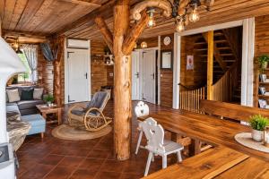 Wiejska Chata Mazury- widok na jezioro, prywatna plaża, basen, jacuzzi, sauna