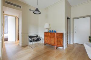 HACCA Collection - Elegant 2BR, 2 King Suites, Porta Venezia