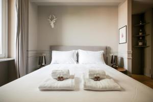 HACCA Collection - Elegant 2BR, 2 King Suites, Porta Venezia