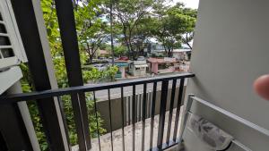 Laguna-ZCapeX2-Boat Ave-Bang Tao