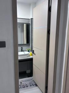 Modern 1BR Serviced Apartment with Pool at Aries Residence Sabaki Nairobi