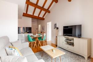 Almada Apartments - City Heart