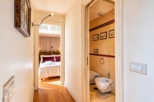 Roman Loft Steps from Piazza Navona IREX Apartment