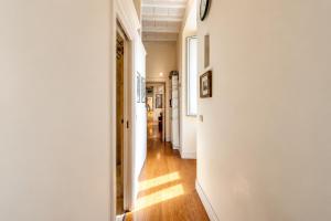 Roman Loft Steps from Piazza Navona IREX Apartment