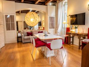 Roman Loft Steps from Piazza Navona IREX Apartment