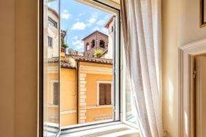 Roman Loft Steps from Piazza Navona IREX Apartment