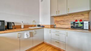 Apartament Polna B6 blisko Stoku i Lasu - 5D Apartments