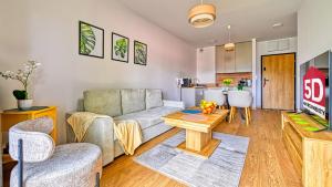 Apartament Polna B6 blisko Stoku i Lasu - 5D Apartments