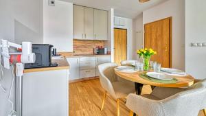 Apartament Polna B6 blisko Stoku i Lasu - 5D Apartments