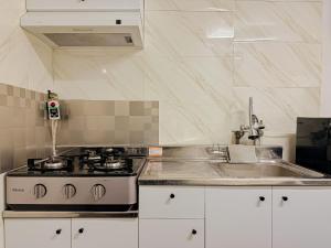 51Near Gimpo Airport, 15 minutes to Hongdae, 5-minute walk to the subway, guesthouse, shared bathroom, solo travel