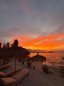 Paros Rooms Family Place Radhime Vlore