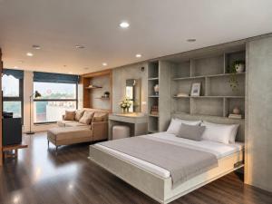 West Lake Apartments